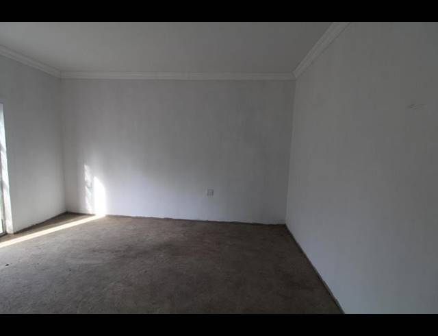 2 BEDROOM APARTMENT FOR SALE IN MALVERN